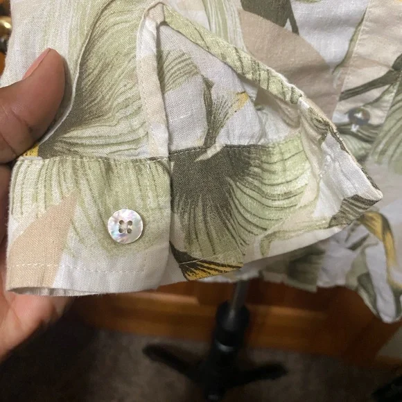 Chico’s Floral Print Button-Up Blouse - Picture 5 of 5